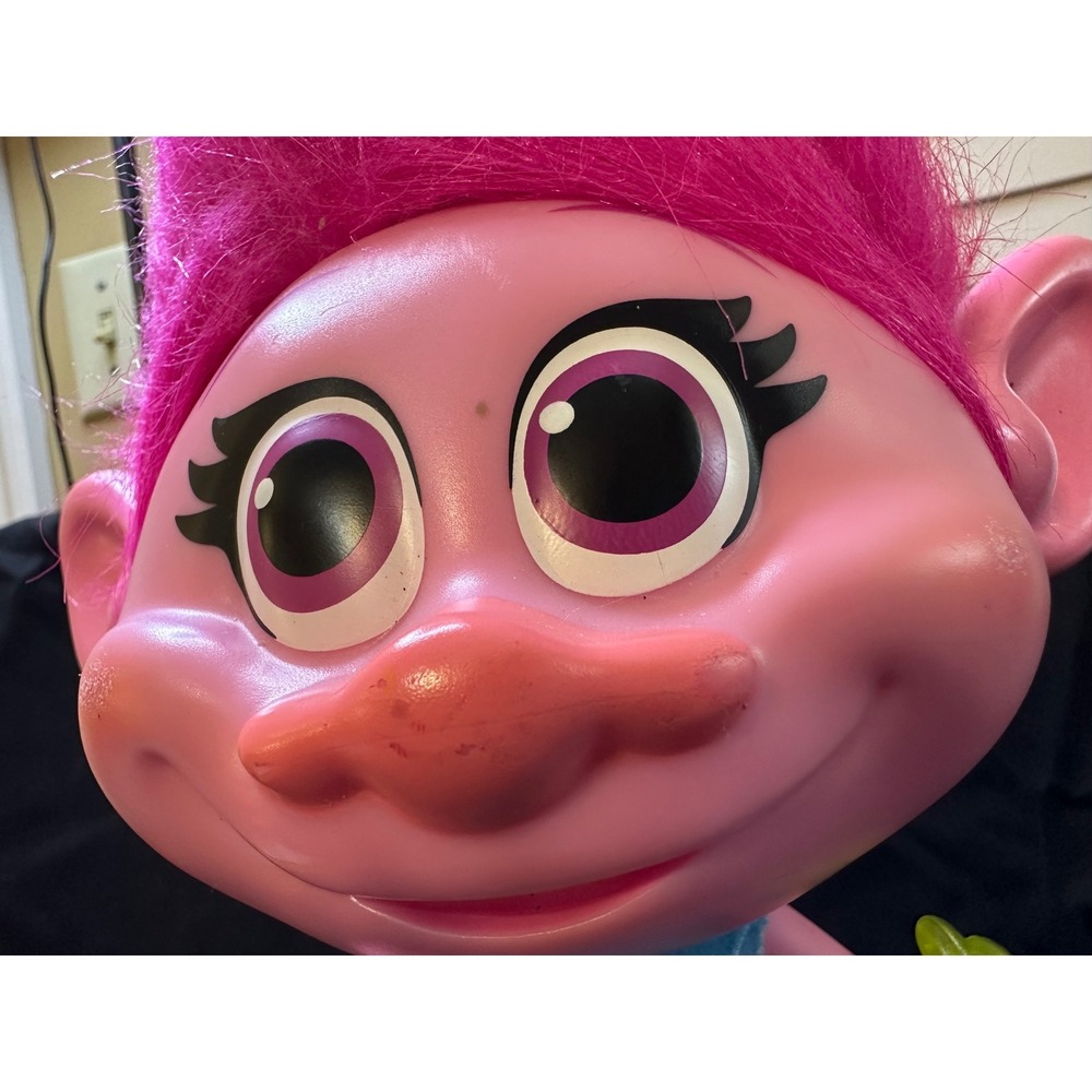 DreamWorks Trolls Poppy Singing Talking LightUp Doll Figure w/ Accessories Works - Picture 7 of 11